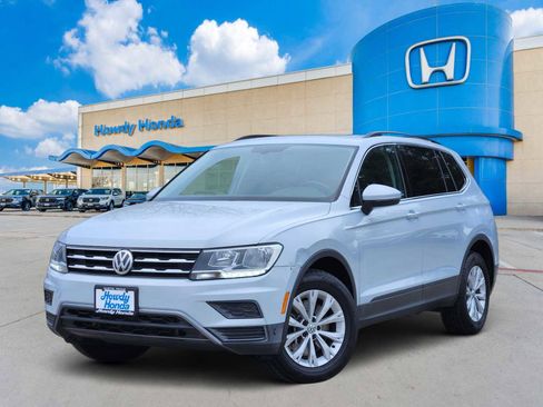 Used 2019 Volkswagen Tiguan SE w/ Panoramic Sunroof Package image 1