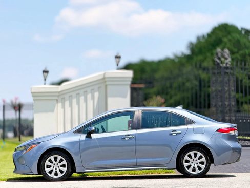 Used 2022 Toyota Corolla LE FWD image 7