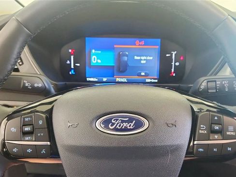 Used 2025 Ford Escape SE FWD image 26