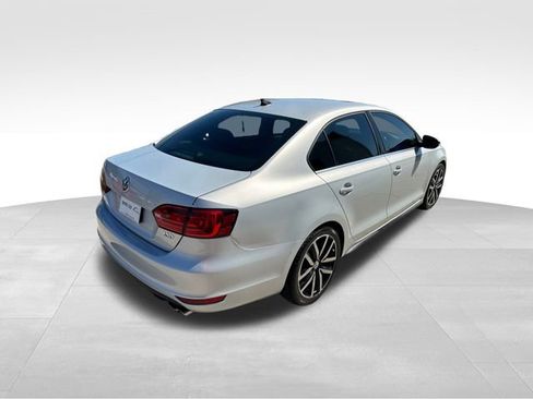 Used 2013 Volkswagen Jetta GLI Autobahn image 5