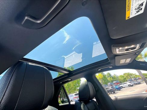 Used 2024 Mercedes-Benz GLE 450 4MATIC image 14