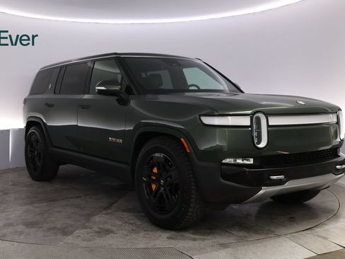 Used 2023 Rivian R1S Adventure AWD/4WD image 13