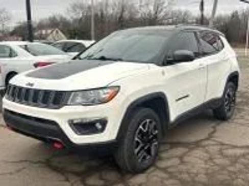 Used 2021 Jeep Compass Trailhawk AWD/4WD image 1