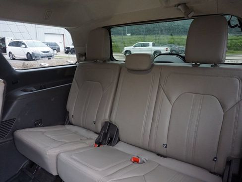 Used 2021 Ford Expedition Limited RWD image 18