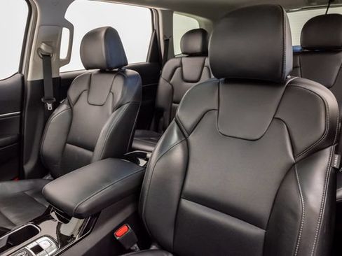 Certified 2025 Kia Telluride S AWD/4WD image 9