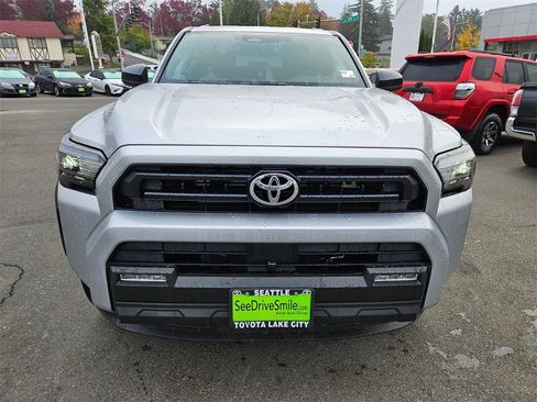 New 2025 Toyota 4Runner SR5 image 8