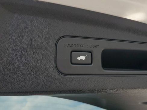 Certified 2024 Acura MDX FWD w/ Technology Package image 10