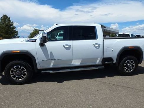 Used 2024 GMC Sierra 2500 SLT w/ SLT Premium Package AWD/4WD image 6