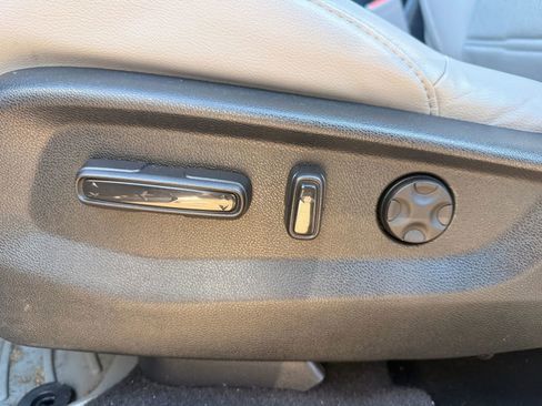 Used 2020 Honda CR-V EX-L image 11