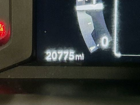 Used 2024 Toyota Tacoma SR image 10