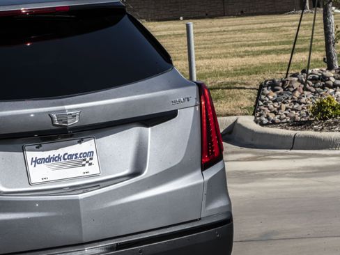 Used 2022 Cadillac XT5 Premium Luxury w/ LPO, ONYX Package image 8