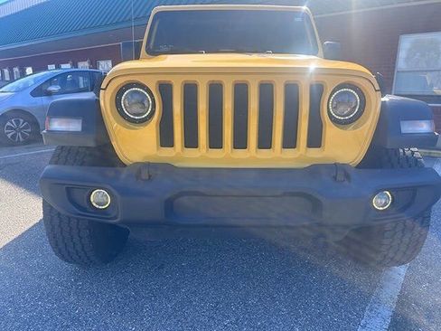 Used 2018 Jeep Wrangler Unlimited Sport image 8
