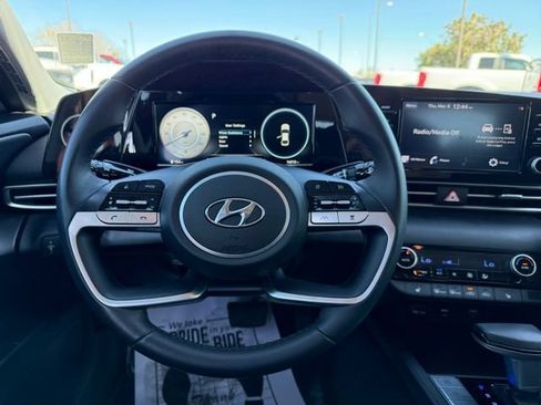 Used 2021 Hyundai Elantra SEL w/ Convenience + Premium Package FWD image 18