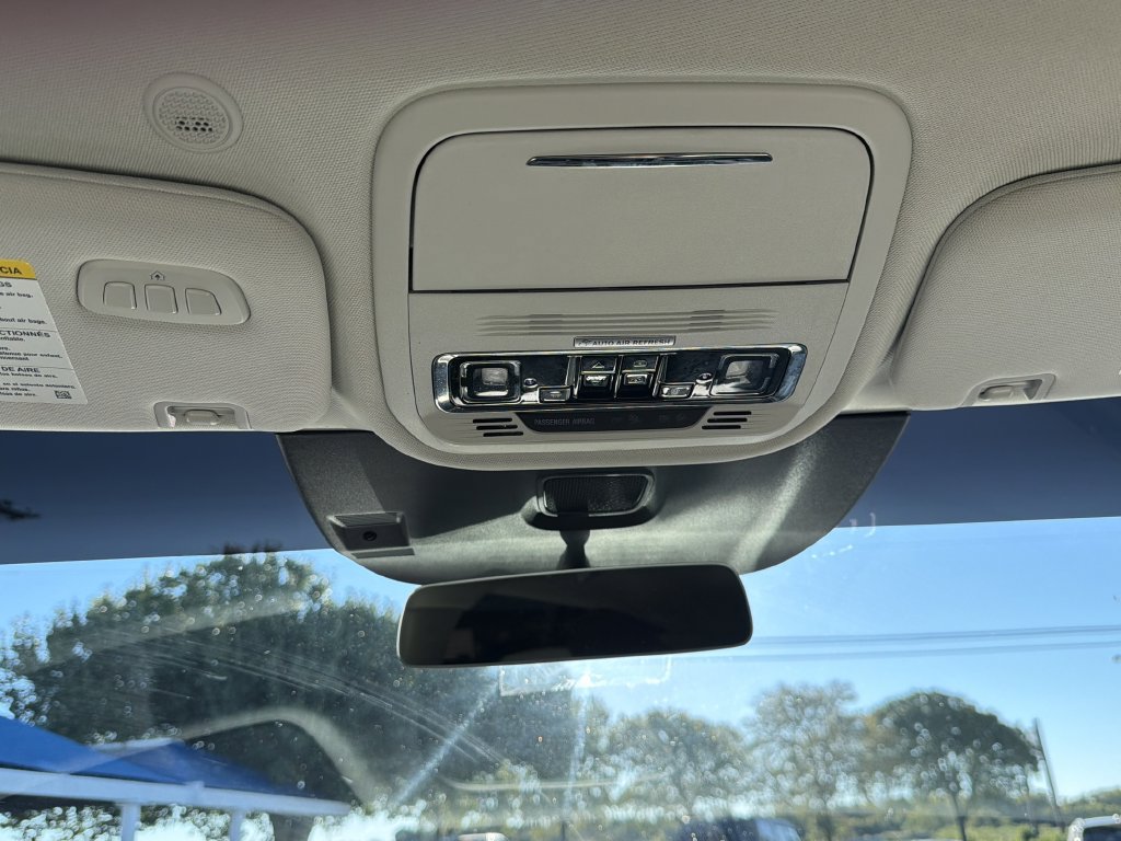Used 2025 Lincoln Aviator 2WD image 23
