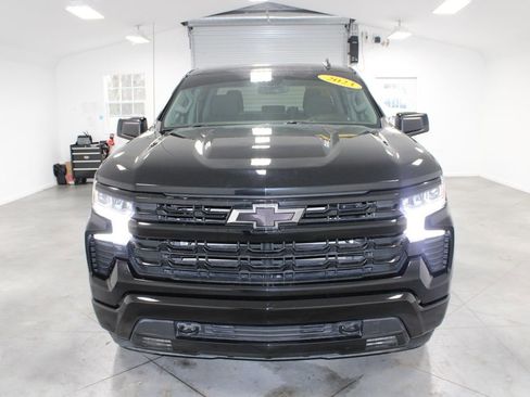 Used 2023 Chevrolet Silverado 1500 RST image 3