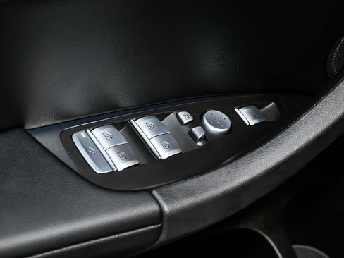 Used 2025 BMW X4 xDrive30i AWD/4WD image 10