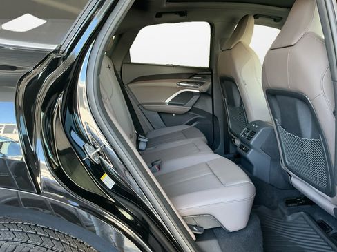 New 2025 Audi Q5 Premium Plus image 12