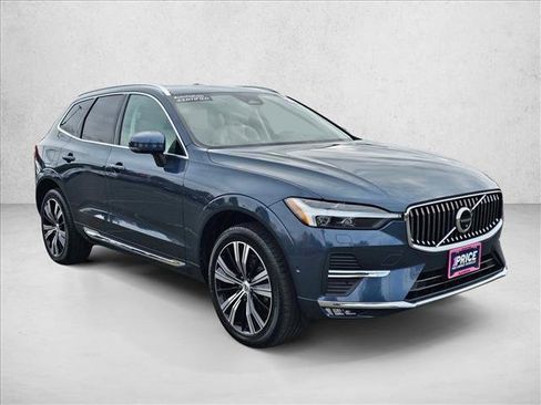 Used 2023 Volvo XC60 B5 Ultimate image 3