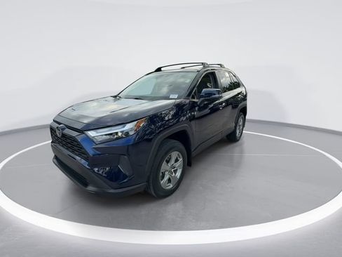 Used 2024 Toyota RAV4 XLE w/ Convenience Package FWD image 4