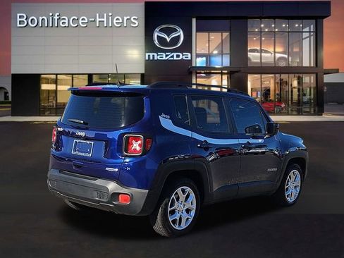 Used 2018 Jeep Renegade Latitude image 4
