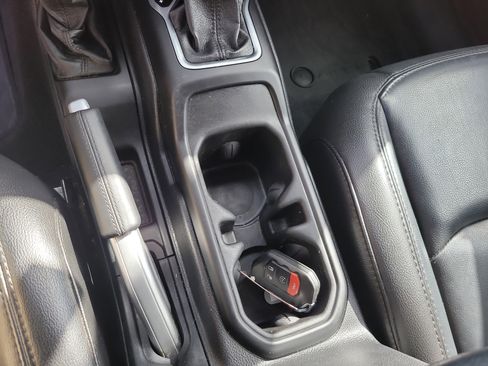 Used 2021 Jeep Wrangler Unlimited Sahara image 24