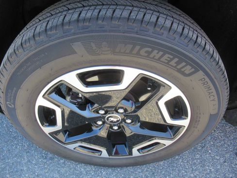 Used 2024 Ford Bronco Sport Outer Banks w/ Tech Package AWD/4WD image 11