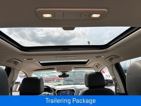Used 2021 GMC Acadia Denali w/ Denali Ultimate Package AWD/4WD image 7