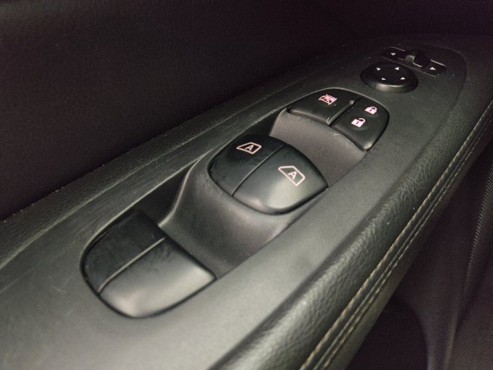 Used 2020 Nissan Pathfinder SV AWD/4WD image 27
