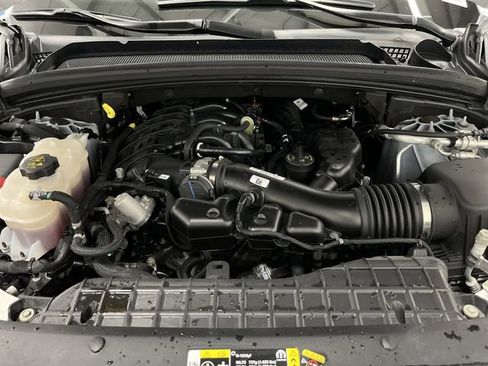 Used 2024 Jeep Grand Cherokee Limited image 41