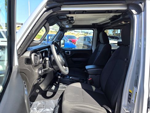 Certified 2023 Jeep Wrangler Unlimited image 17