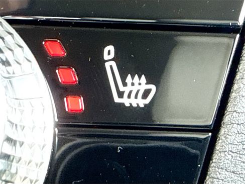 New 2025 Mitsubishi Outlander SE image 21