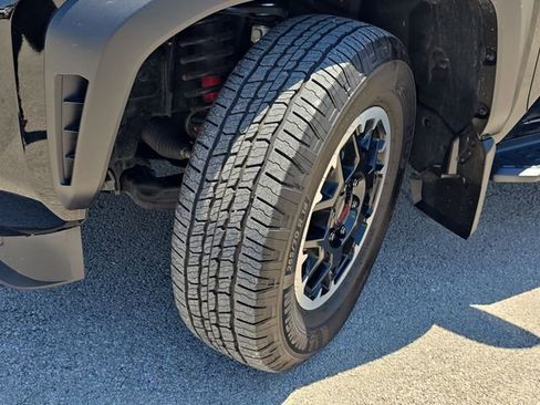 Used 2025 Toyota 4Runner TRD Off-Road Premium w/ Tow Technology Package AWD/4WD image 34