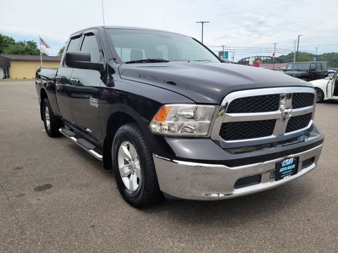 Used 2015 RAM 1500 Classic SLT RWD image 3