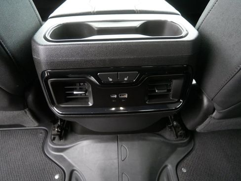 Used 2024 GMC Sierra 1500 AT4 AWD/4WD image 24