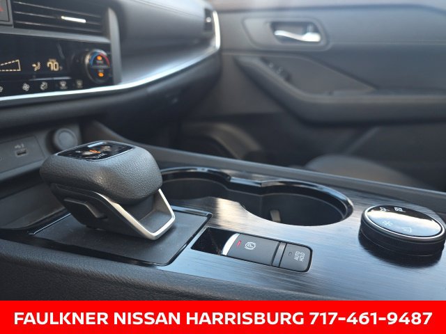 Certified 2023 Nissan Rogue SV w/ SV Premium B Package AWD/4WD image 24