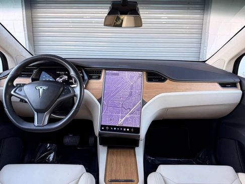 Used 2019 Tesla Model X Long Range AWD/4WD image 11