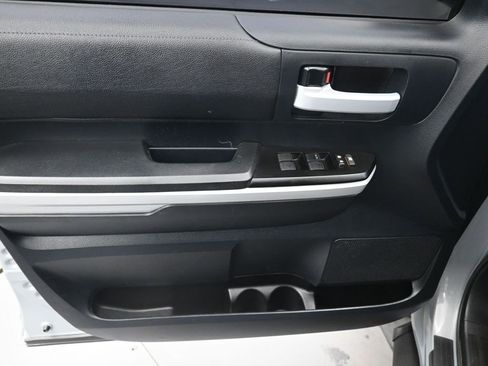 Used 2018 Toyota Tundra SR5 image 27