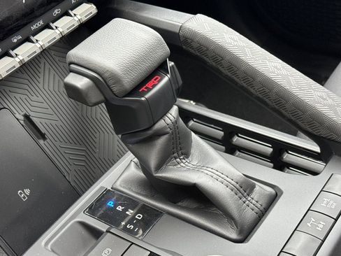 New 2025 Toyota Tacoma TRD Off-Road AWD/4WD image 21