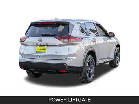 Certified 2025 Nissan Rogue SV image 8