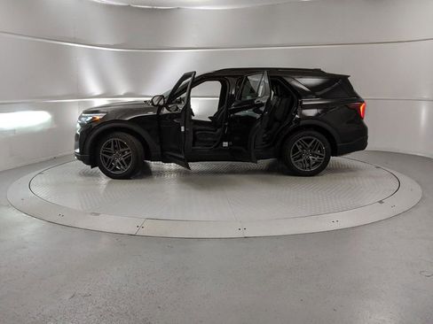 New 2025 Ford Explorer ST-Line w/ Premium Package image 11