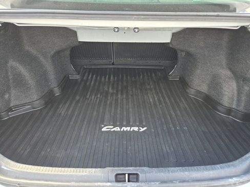 Used 2017 Toyota Camry SE image 17