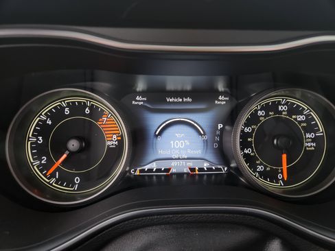 Used 2021 Jeep Cherokee Trailhawk w/ Sun, Sound & Nav Group image 28