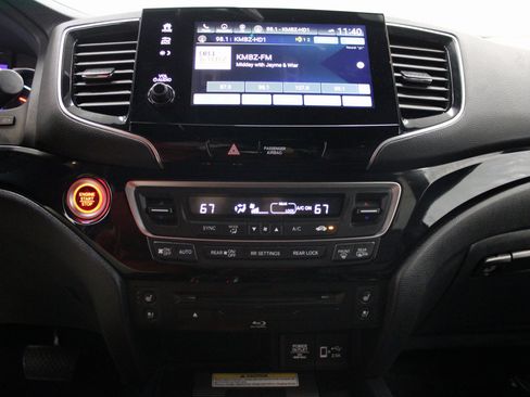 Used 2022 Honda Pilot Black Edition image 44