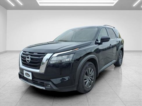 Used 2024 Nissan Pathfinder SV AWD/4WD image 5