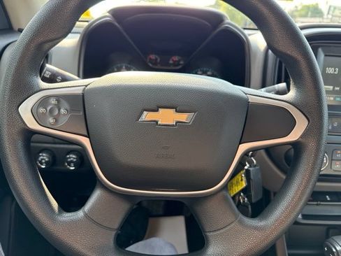 Used 2018 Chevrolet Colorado W/T w/ WT Convenience Package AWD/4WD image 9