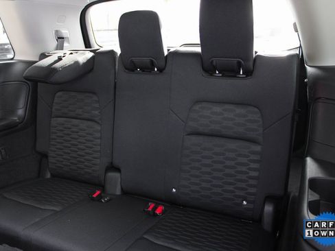 Used 2024 Nissan Pathfinder S image 38