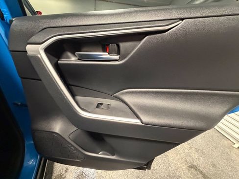 Used 2019 Toyota RAV4 XLE Premium w/ All Weather Liner Package AWD/4WD image 16