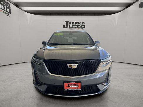 Used 2020 Cadillac XT6 Sport w/ Platinum Package AWD/4WD image 4