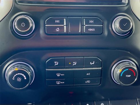 Used 2020 Chevrolet Silverado 1500 LT Trail Boss image 19