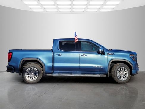 New 2025 GMC Sierra 1500 Denali w/ Technology Package image 3